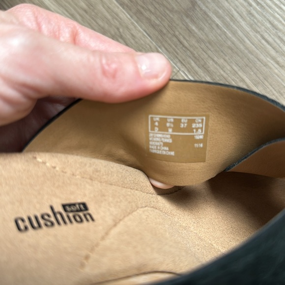 Clarks soft cushion collection wedge sandals size 6 1/2 - Picture 6 of 6